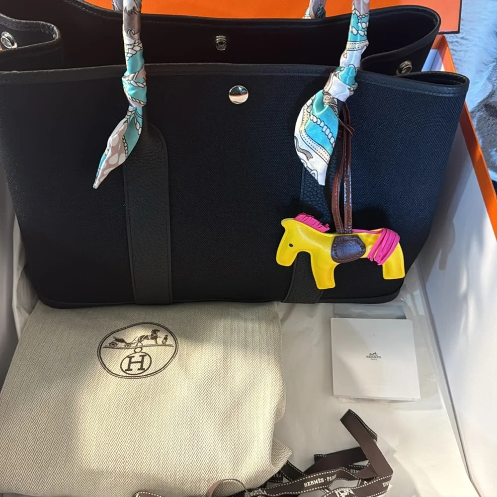 Used Once Authentic Hermes Garden Party 36” - Picture 8 of 8